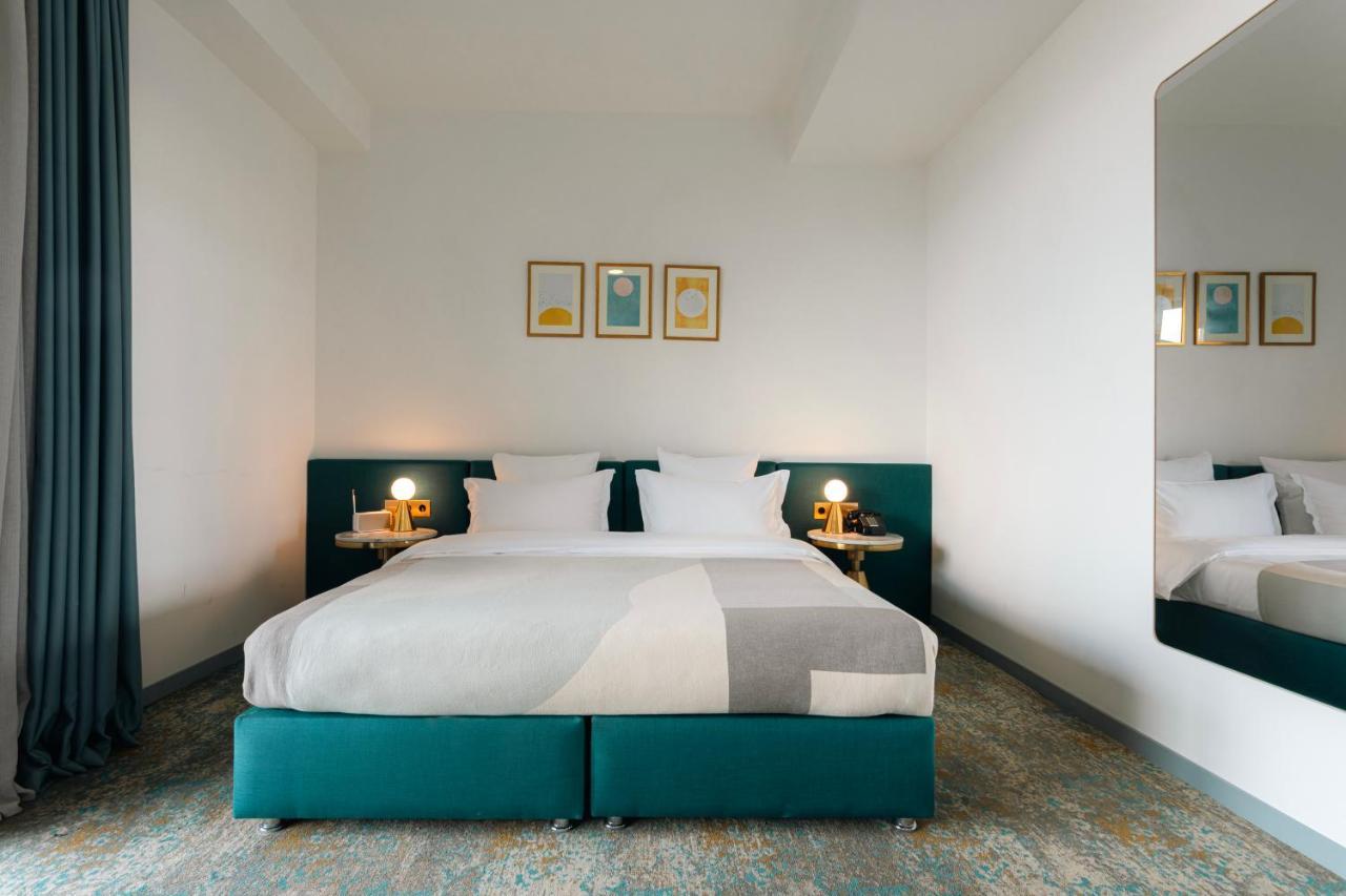 Castor & Pollux Hotel Tbilisi Bagian luar foto