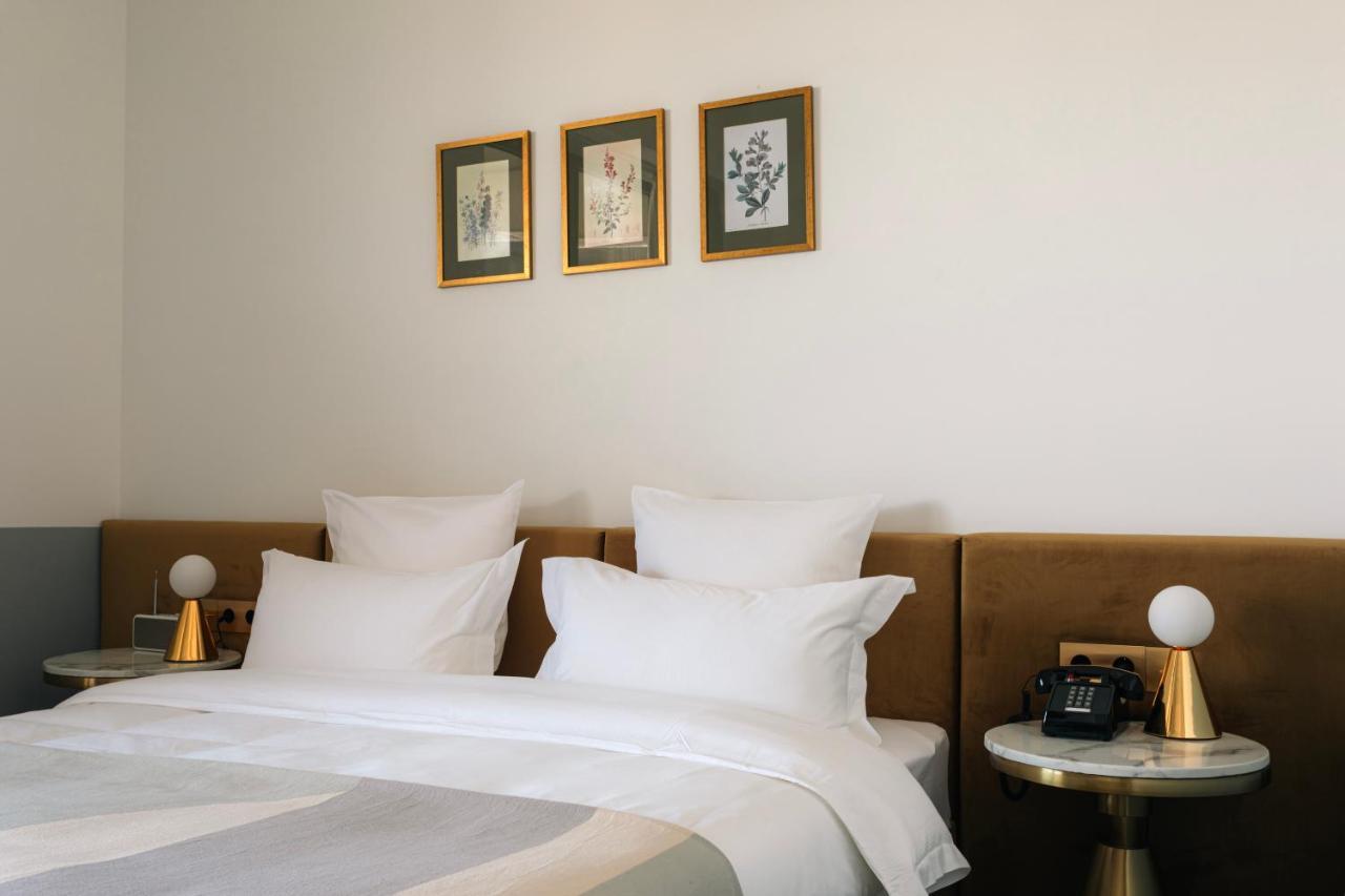 Castor & Pollux Hotel Tbilisi Bagian luar foto