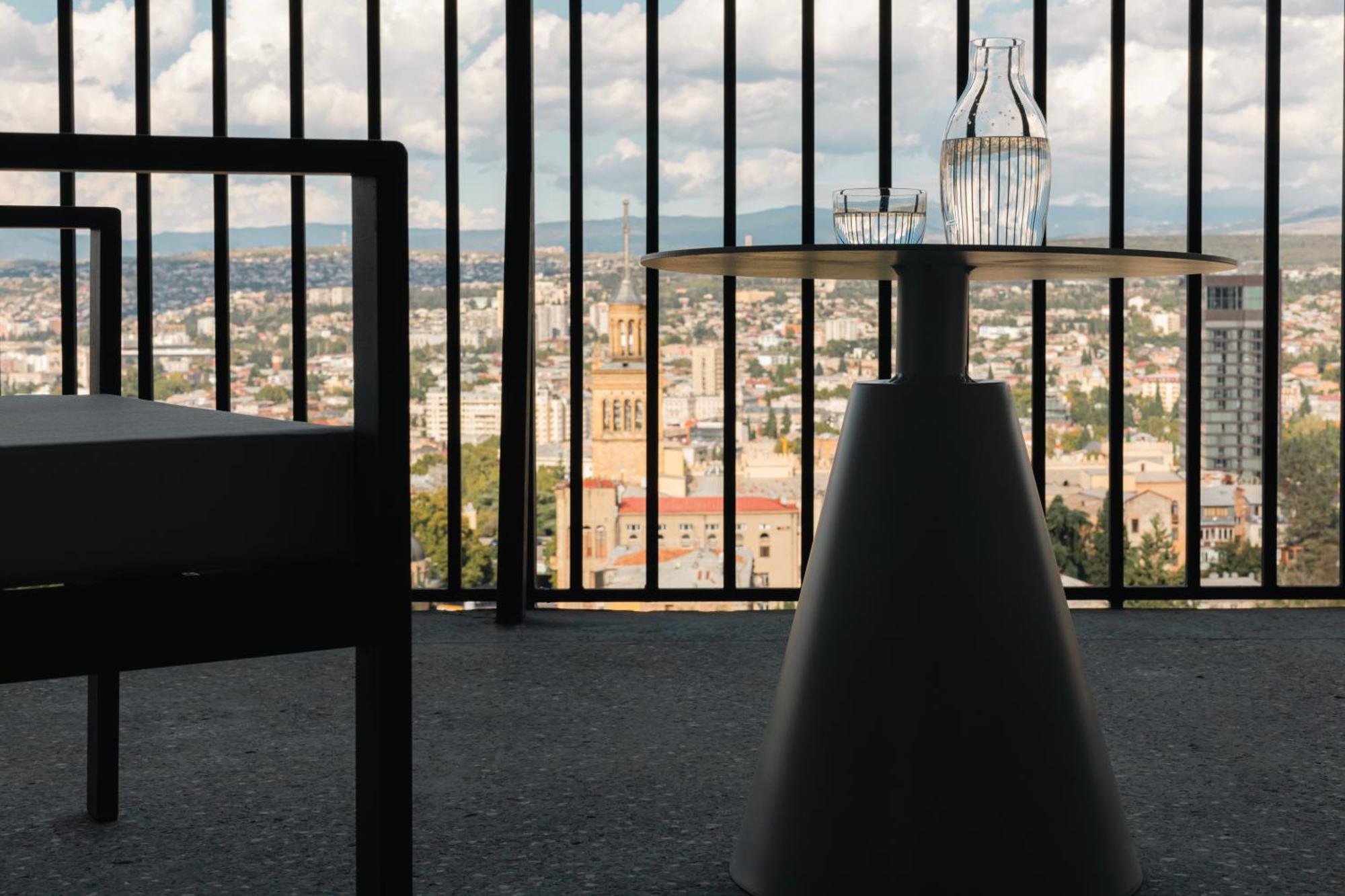 Castor & Pollux Hotel Tbilisi Bagian luar foto